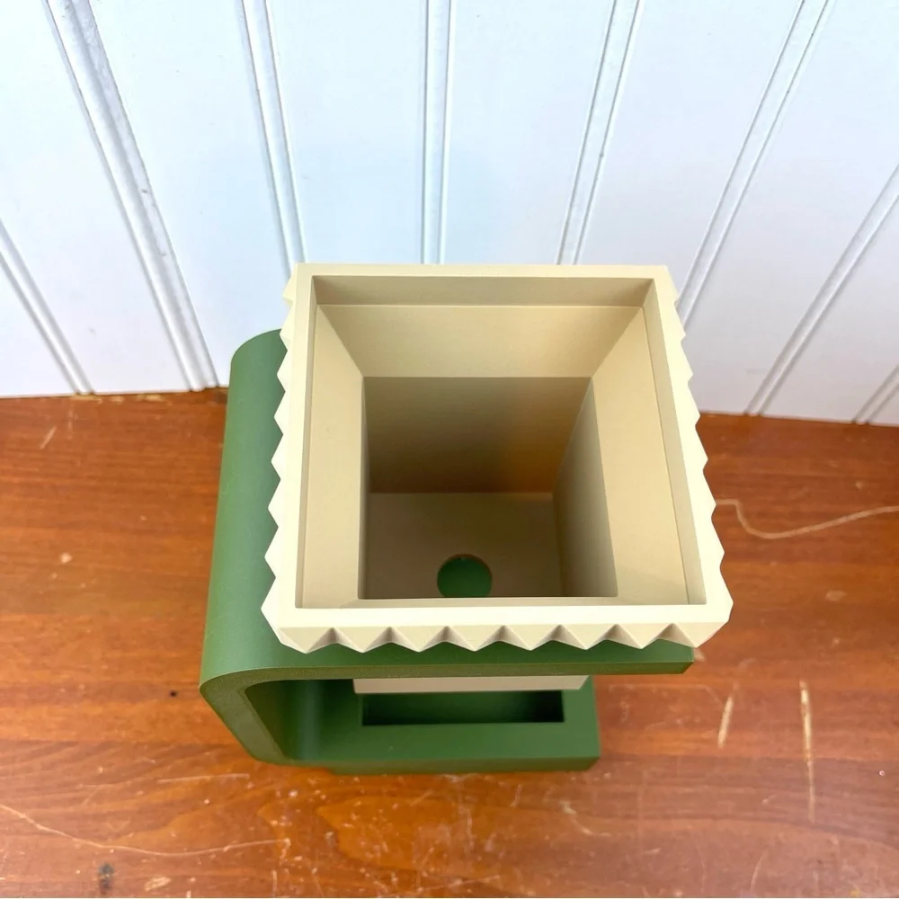 The Daka Planter, Planter with Stand, Indoor Flower Pot, Succulent